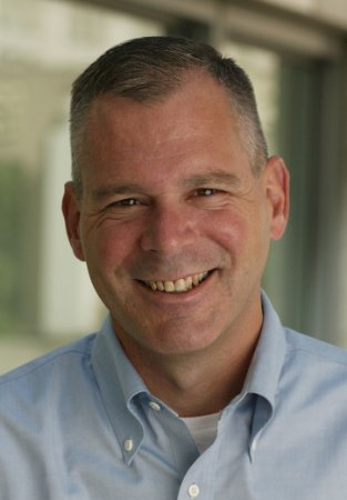 Peter Zaballos HS2 5899e5339634e Headshot