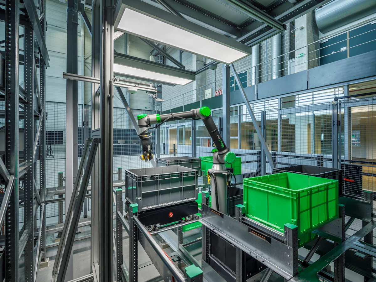 Robot Picking Arm for Mixed-SKU Destination Bins - Vimarsana News