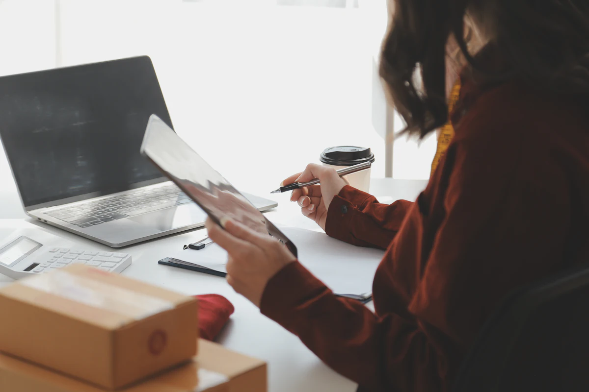 Measuring the Impact of Holiday Sales on Small Business - Vimarsana News