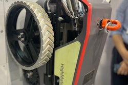 Robot Plus Plus High Mate C20 Cargo Hold Cleaning Robot