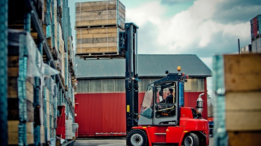 Kalmar’s DCF50-90 forklift truck is designed to boost operational efficiency and provide the driver with a high level of comfort, for continuous operations.