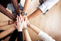 iStock Collaboration 561fb80f012eb