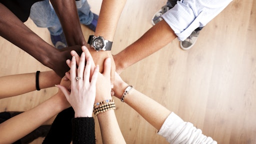 iStock Collaboration 561fb80f012eb