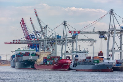 U.S. Labor Secretary Thomas Perez toured automated operations at the Port of Hamburg over the weekend, which he called “one of the most modern ports in the world.'
