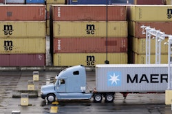 containers truck atPort 56f17755410ec