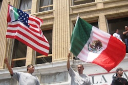 us mexico flags 56e1ad931ee77