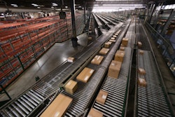 Walmart warehouse 573477fd758bc