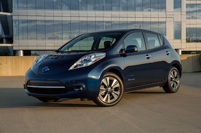 2016 nissan leaf 02 620 587cd70073e1a