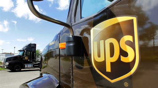 UPS superJumbo 5942f2776e3ce