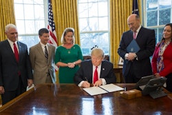 Trump signs financial regulation executive order 59778b7679b77