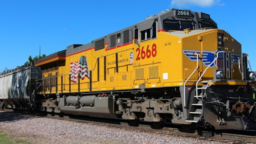 Union Pacific train rail loco 595cfb60a5dcf