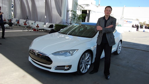 Elon Musk Tesla Factory Fremont CA USA 8765031426 2 59db8d9af2ab3