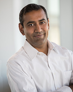 Desikan Madhavanur Headshot