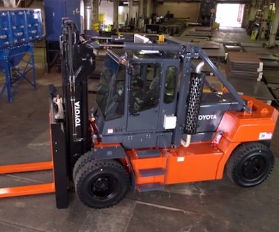 Hoist Toyota Forklift