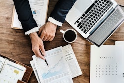 Agenda Analysis Business 990818
