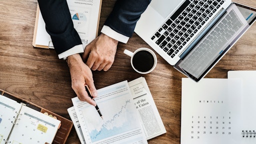 Agenda Analysis Business 990818
