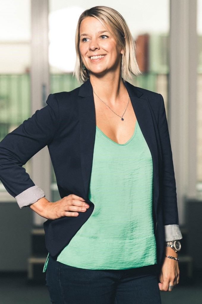 Linda Gardlov Headshot