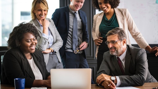 Analyzing Brainstorming Business People 1124062