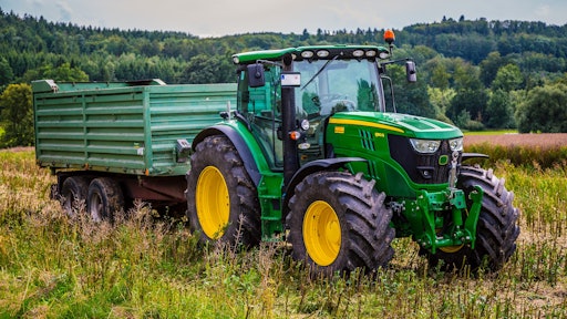 Tractor 2633099 1920