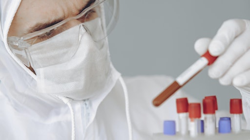 Photo Of Person Wearing Face Mask And Protective Goggles 4149035