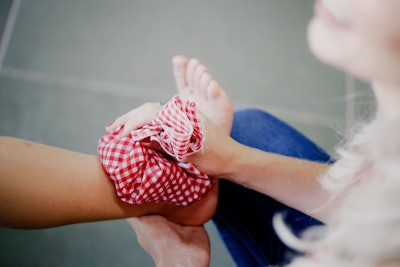 Ice Pack On Person S Foot 4005311