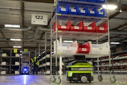 Zebra Symmetry Fulfillment Photography Application Order Fulfillment Induction Amr Cart Pickup Hero Shot 1