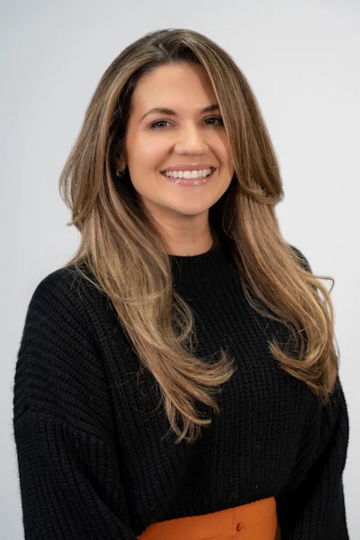 Kacy Swanson Headshot 17